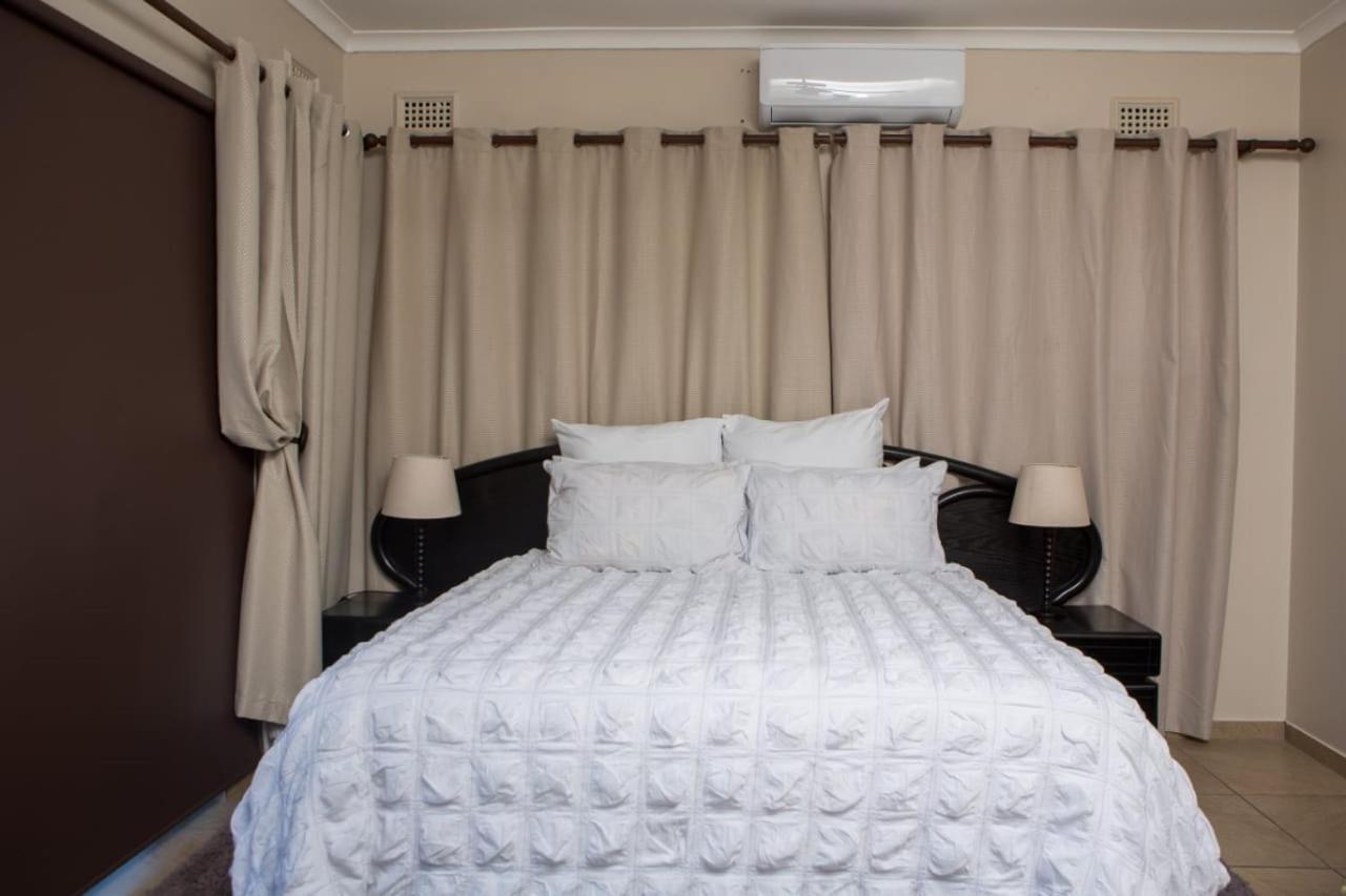 Dyna Guest House Дърбан Екстериор снимка
