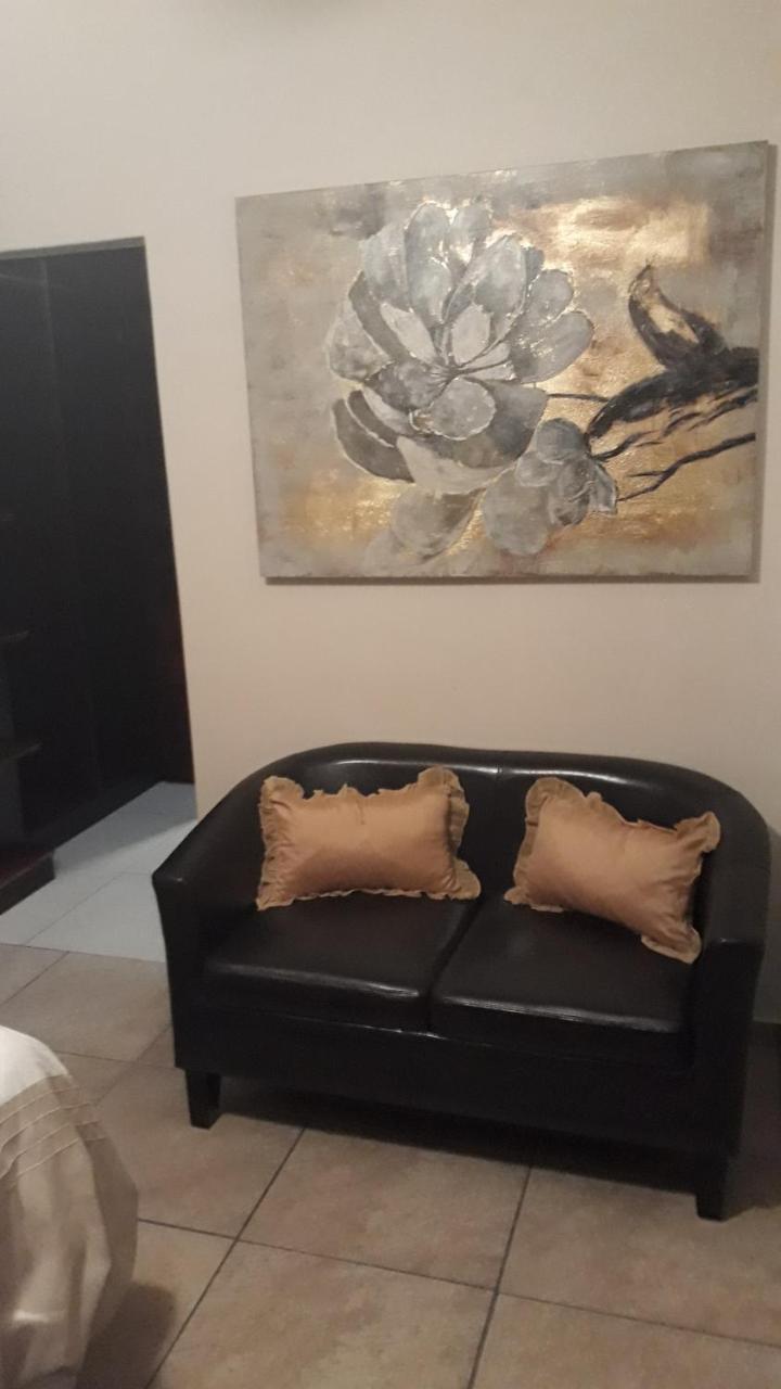 Dyna Guest House Дърбан Екстериор снимка