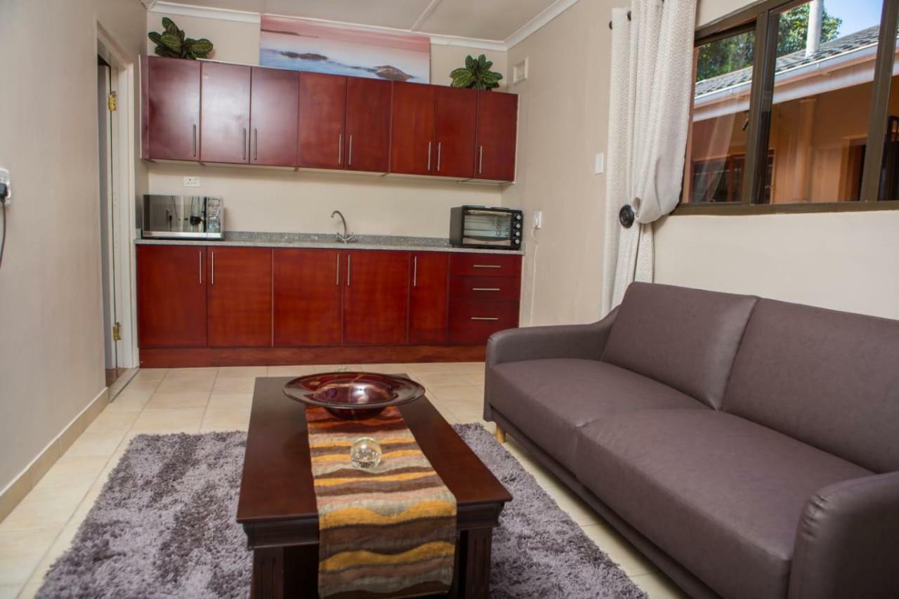 Dyna Guest House Дърбан Екстериор снимка